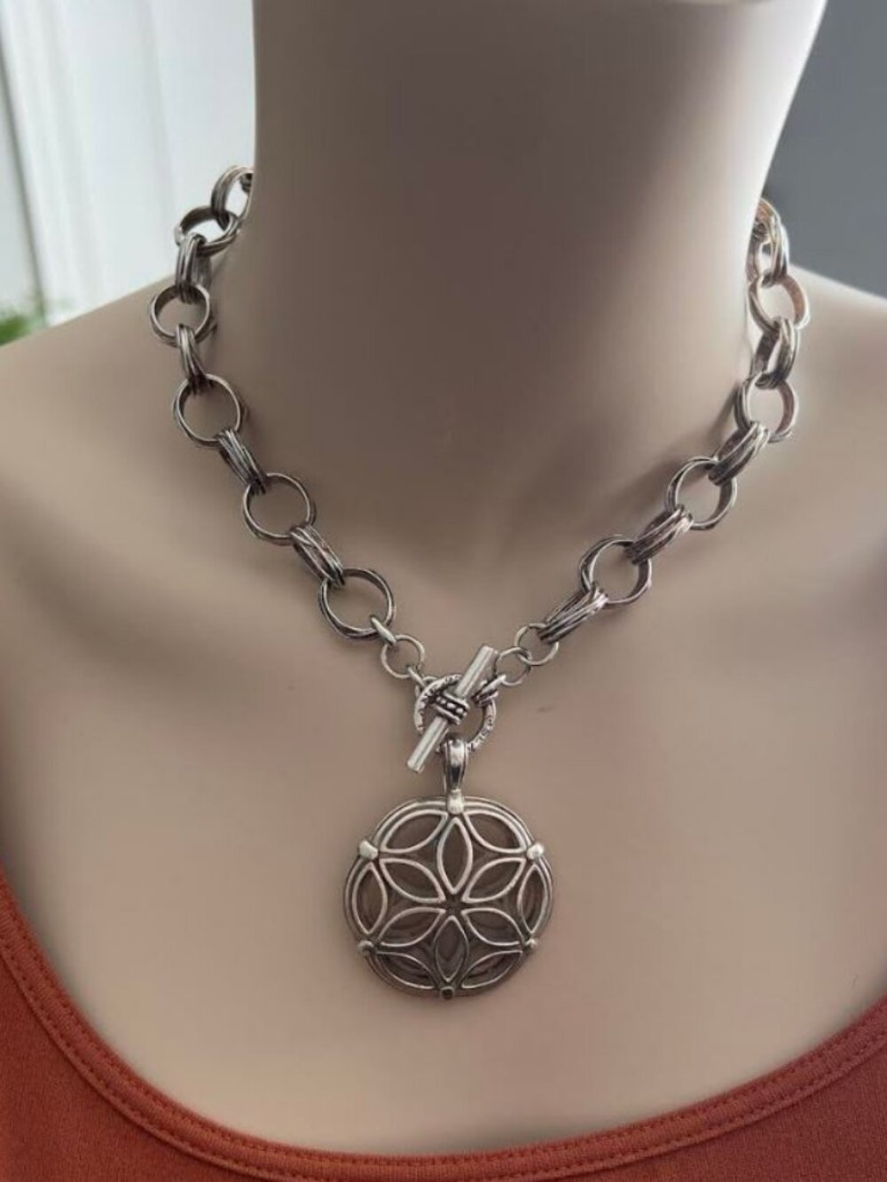 SLANE LARGE FENESTRA II CIRCULAR PENDANT ENHANCER in STERLING SILVER - Picture 3 of 7